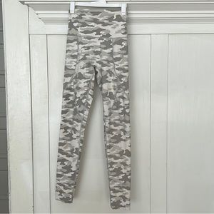 Aerie Camo 7/8 Leggings